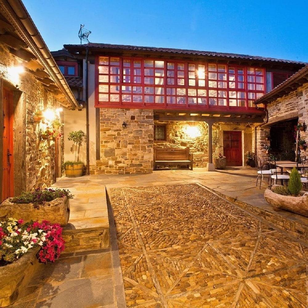 Via Avis Guest House Santa Catalina de Somoza Bagian luar foto