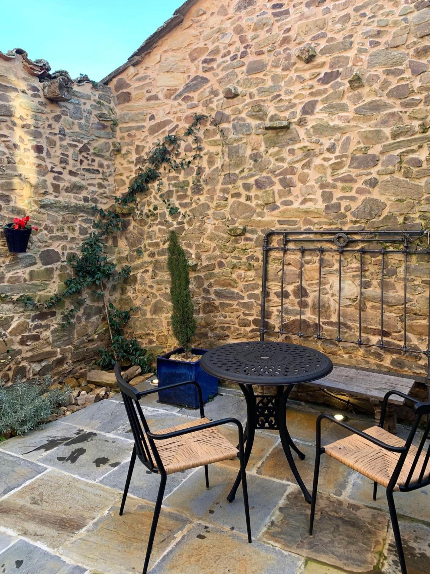 Via Avis Guest House Santa Catalina de Somoza Bagian luar foto