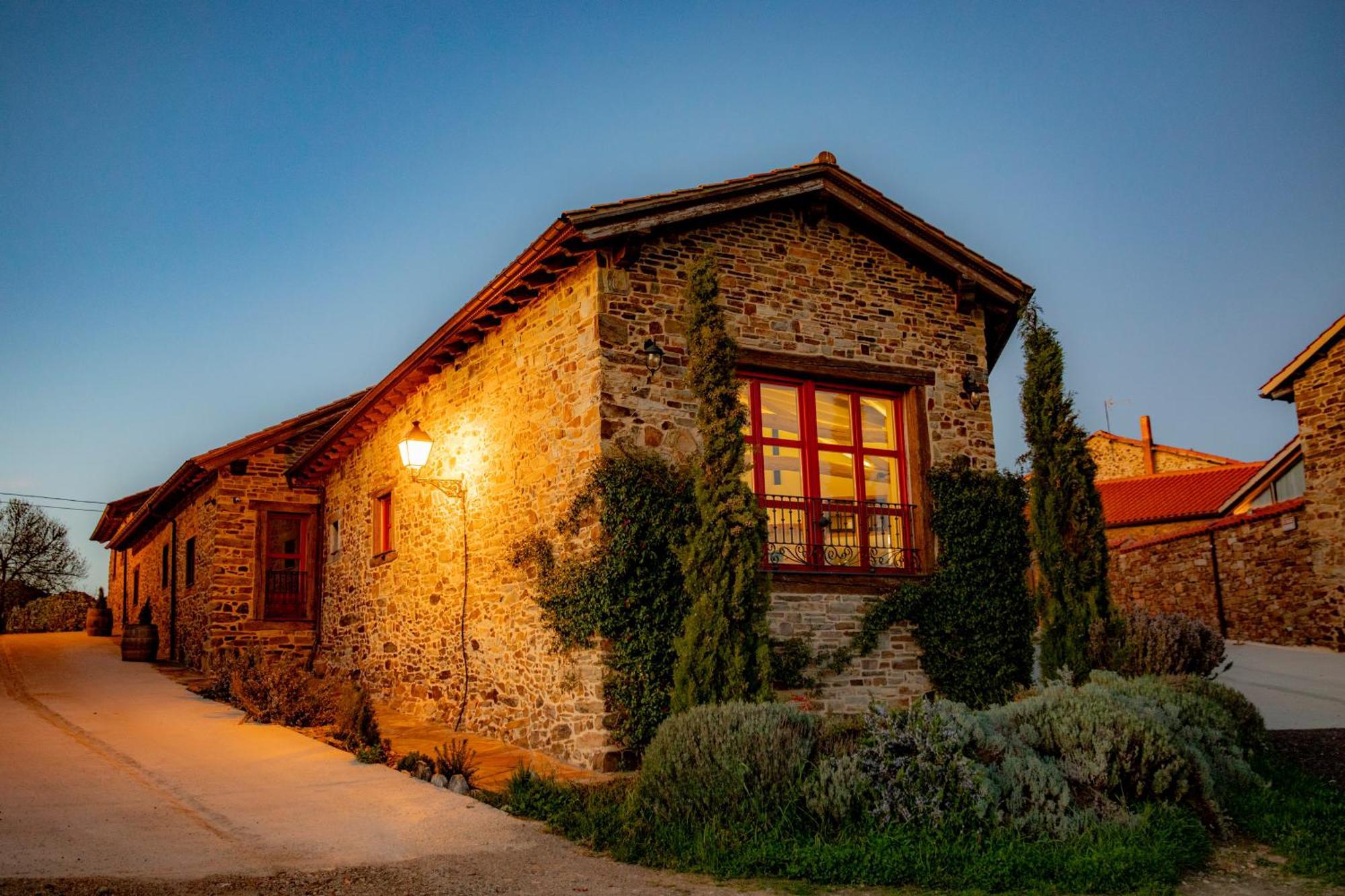 Via Avis Guest House Santa Catalina de Somoza Bagian luar foto